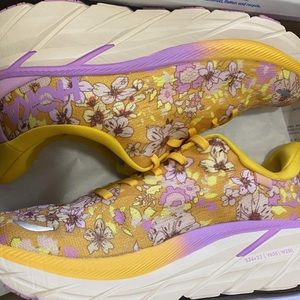 HOKA x Free People Movement Clifton 8 in Golden Coast Floral Motiff